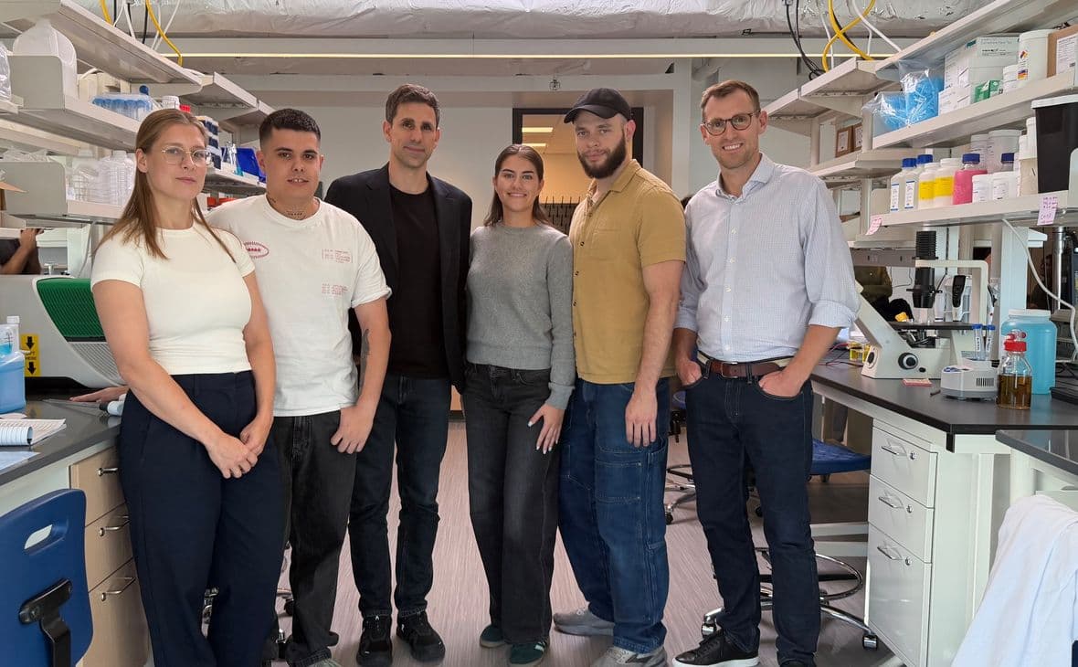 The Peptaris team in the lab